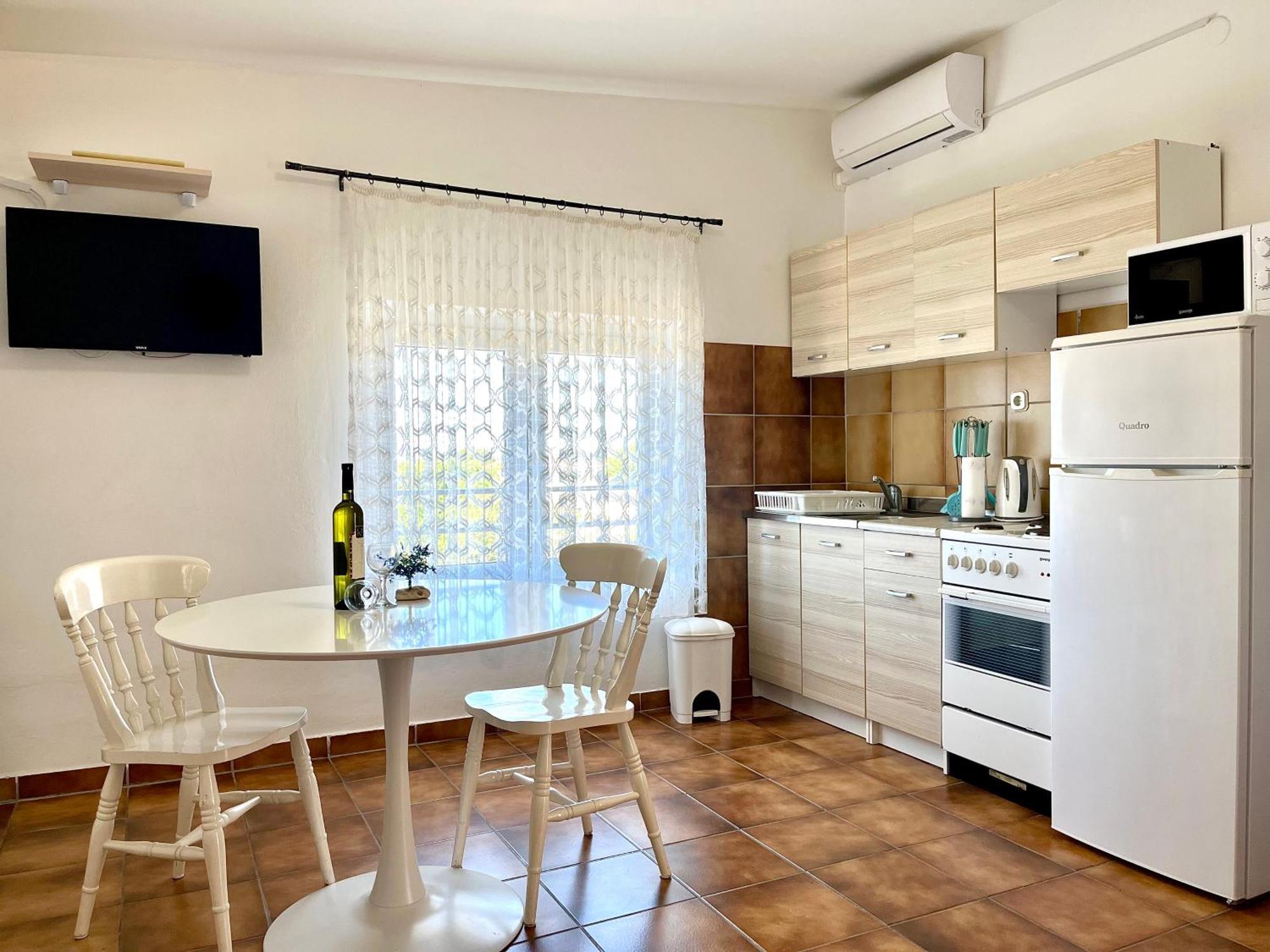 E & E Apartment เมดูลิน ภายนอก รูปภาพ
